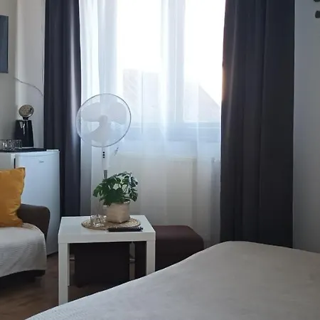 홈스테이 Leba Unda Marina Nowecin